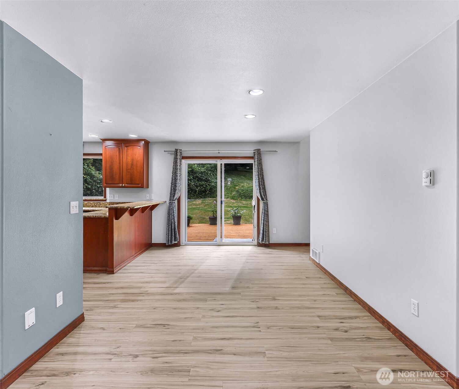 24723 Jim Creek Road Property Photo 9