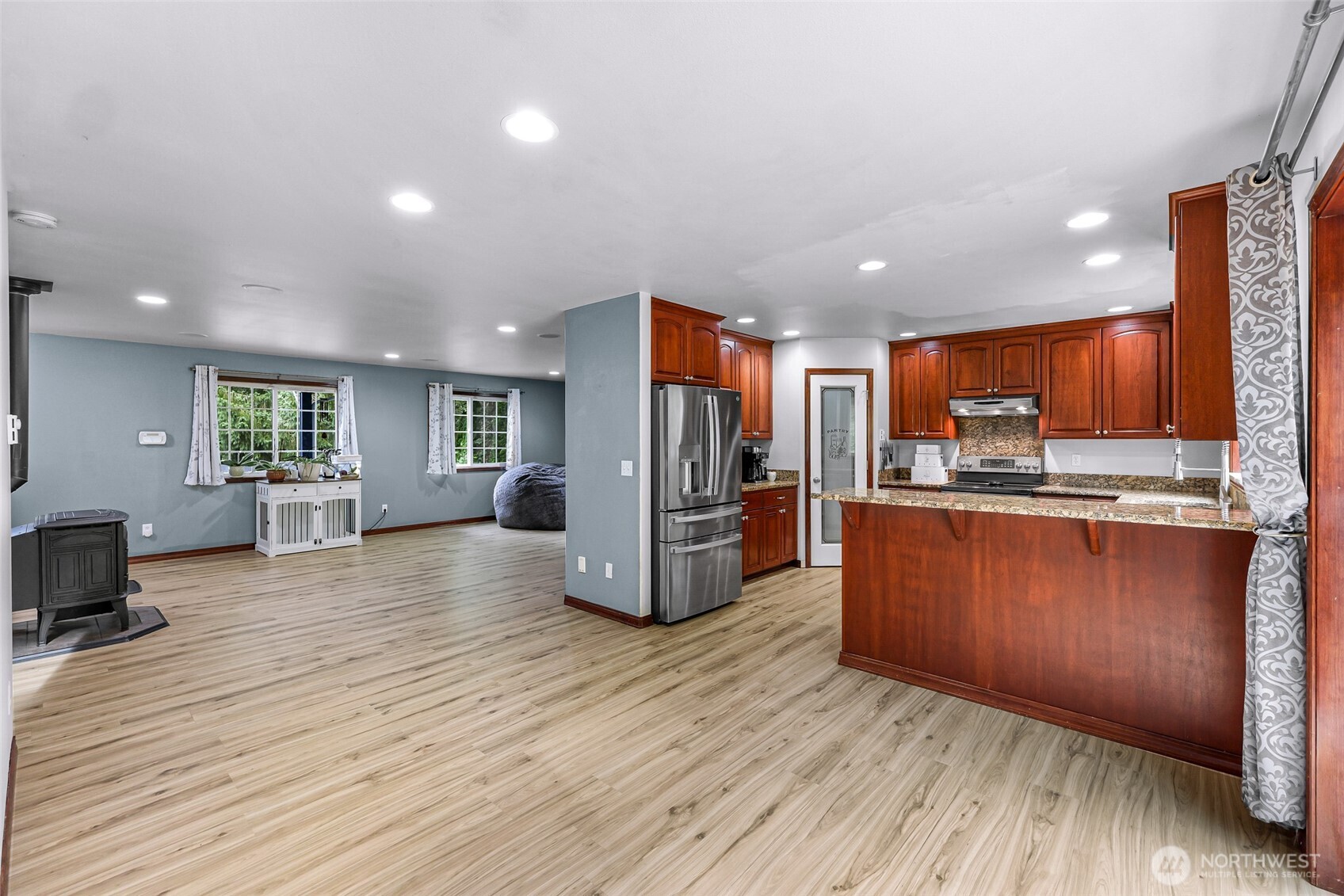 24723 Jim Creek Road Property Photo 12