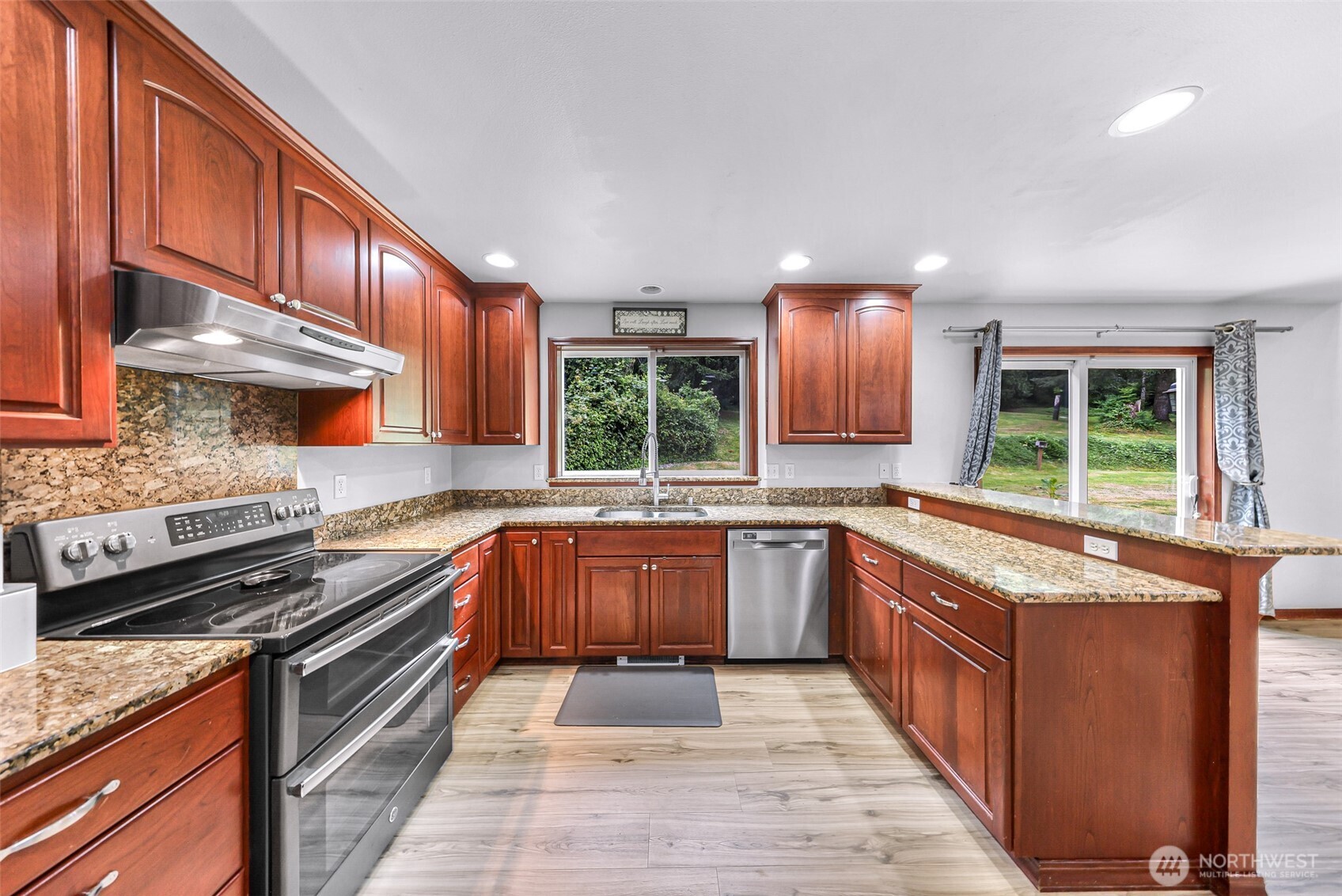 24723 Jim Creek Road Property Photo 15