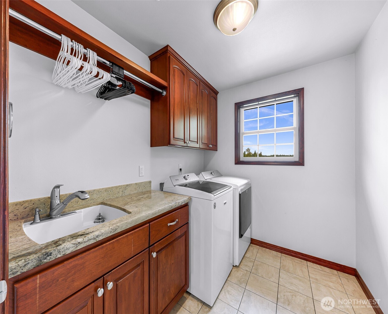 24723 Jim Creek Road Property Photo 24