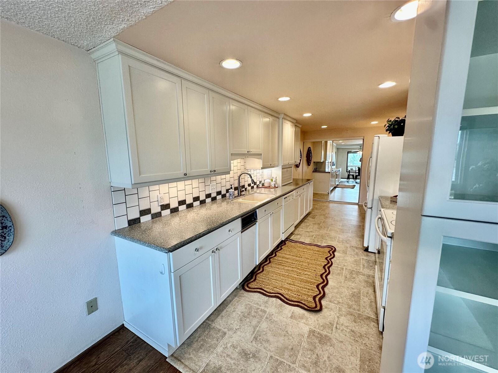 900 East Bay Drive A201 Property Photo 15