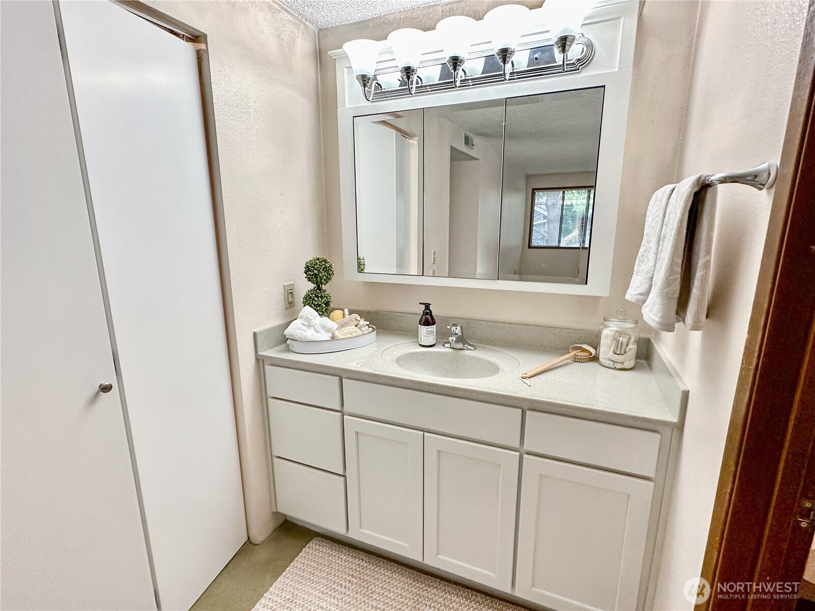 900 East Bay Drive A201 Property Photo 25