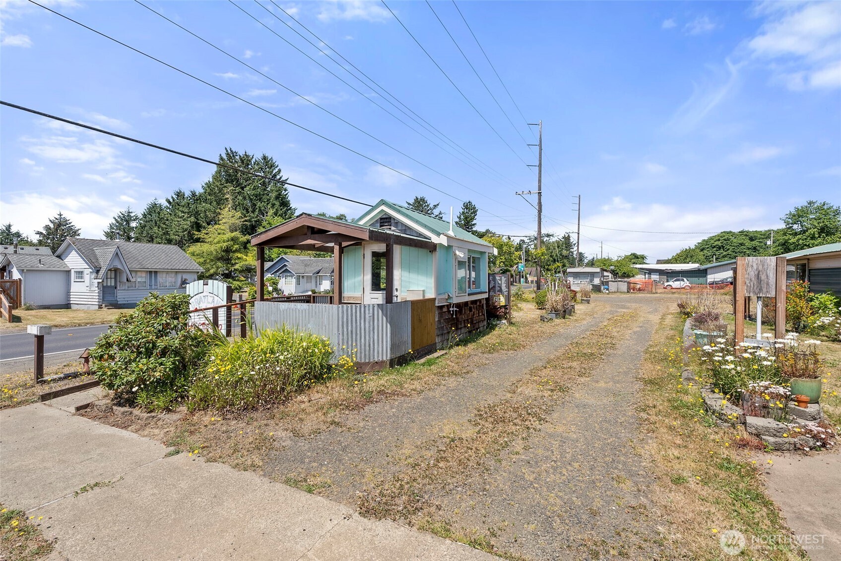 2098 State Route 105 Property Photo 2