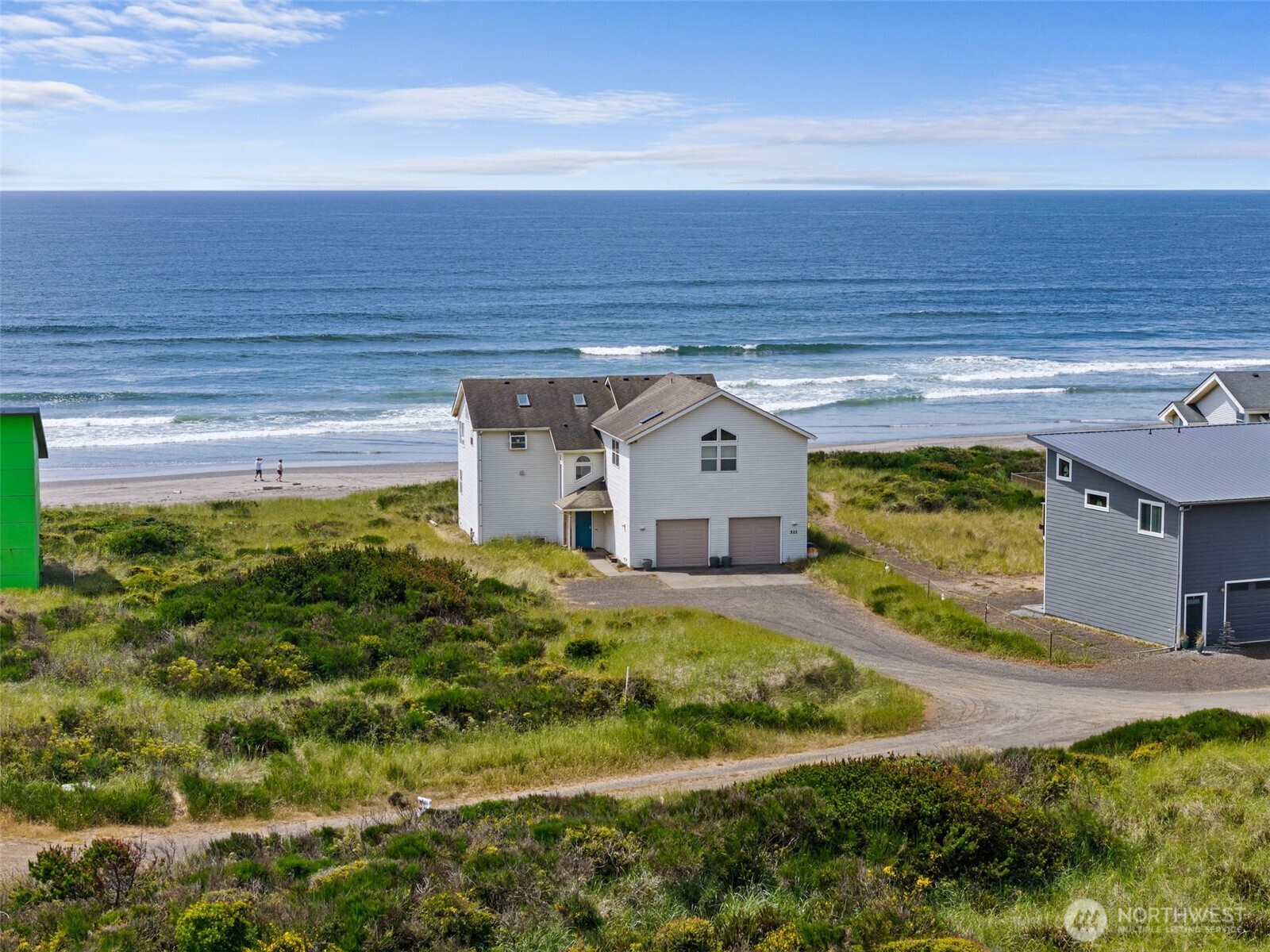 511 Dune Crest Drive Property Photo 3