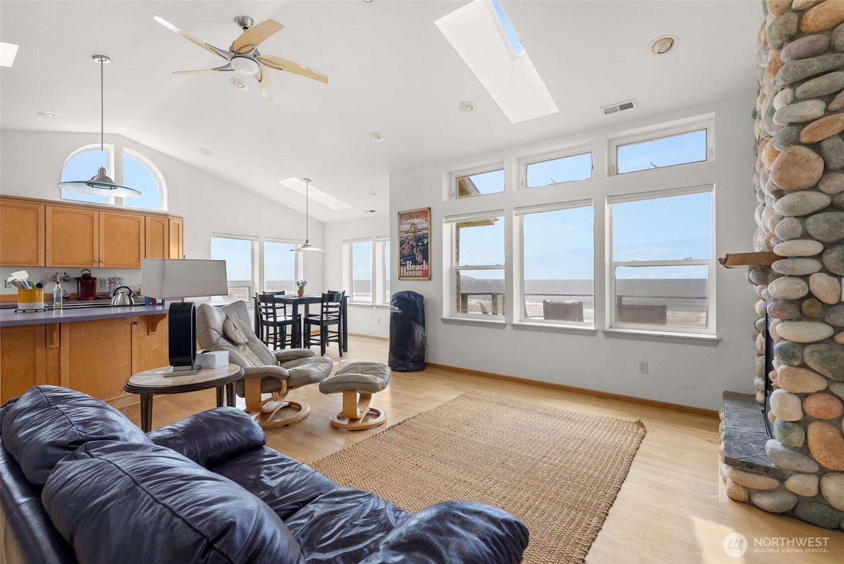 511 Dune Crest Drive Property Photo 8