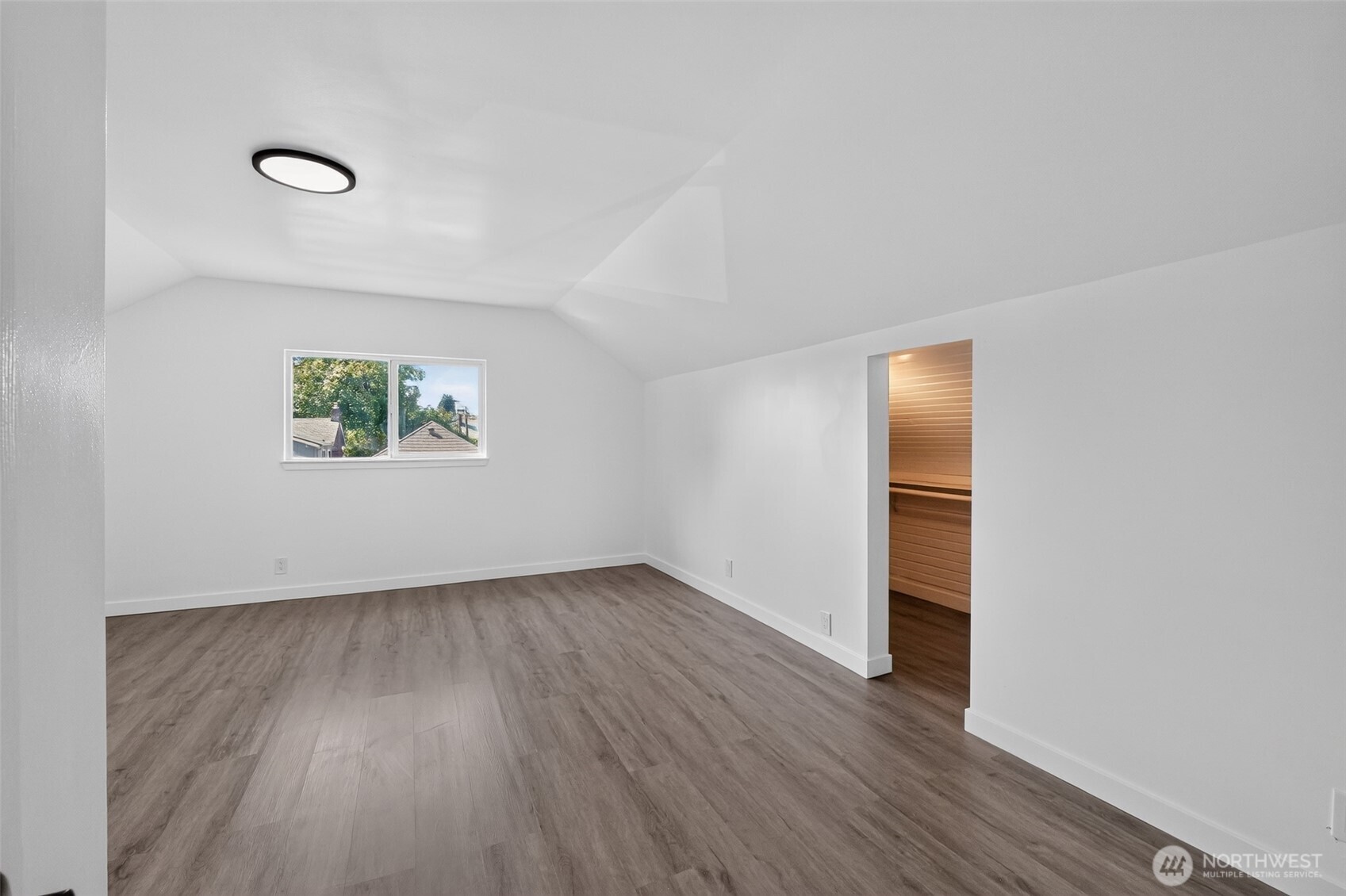 1737 6th Street Property Photo 12
