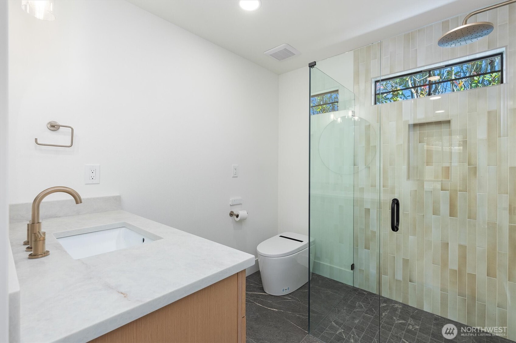 7743 Seward Park Avenue Property Photo 10