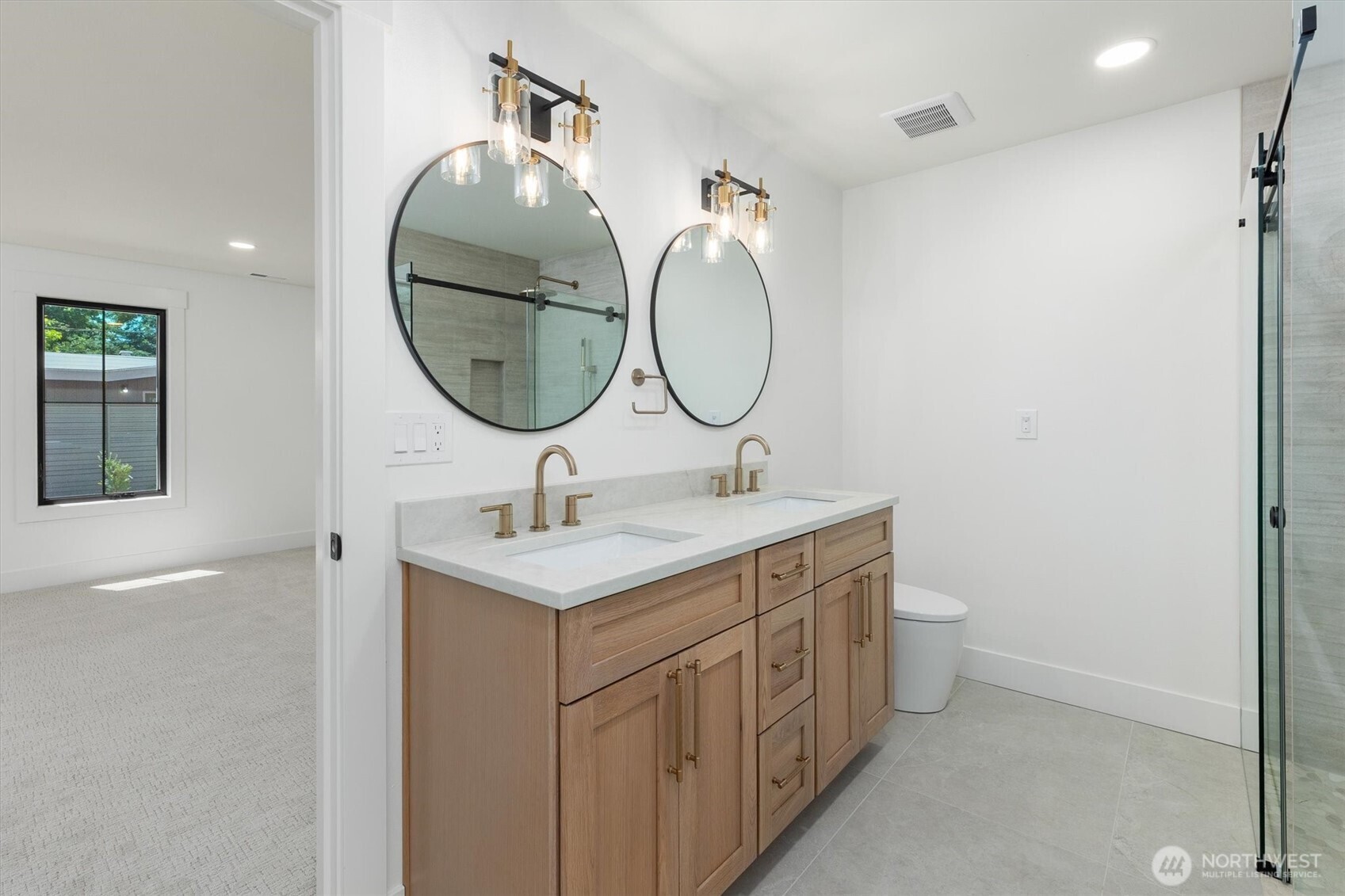 7743 Seward Park Avenue Property Photo 15