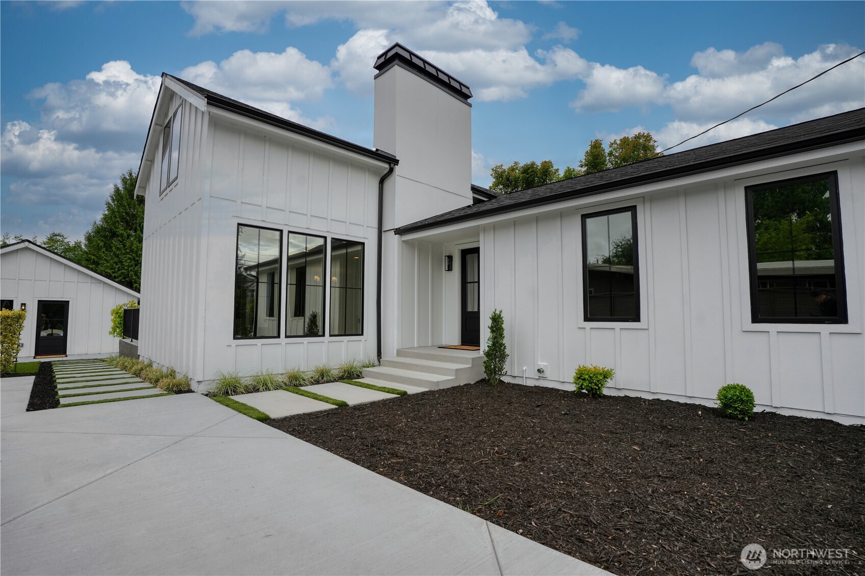 7743 Seward Park Avenue Property Photo 32