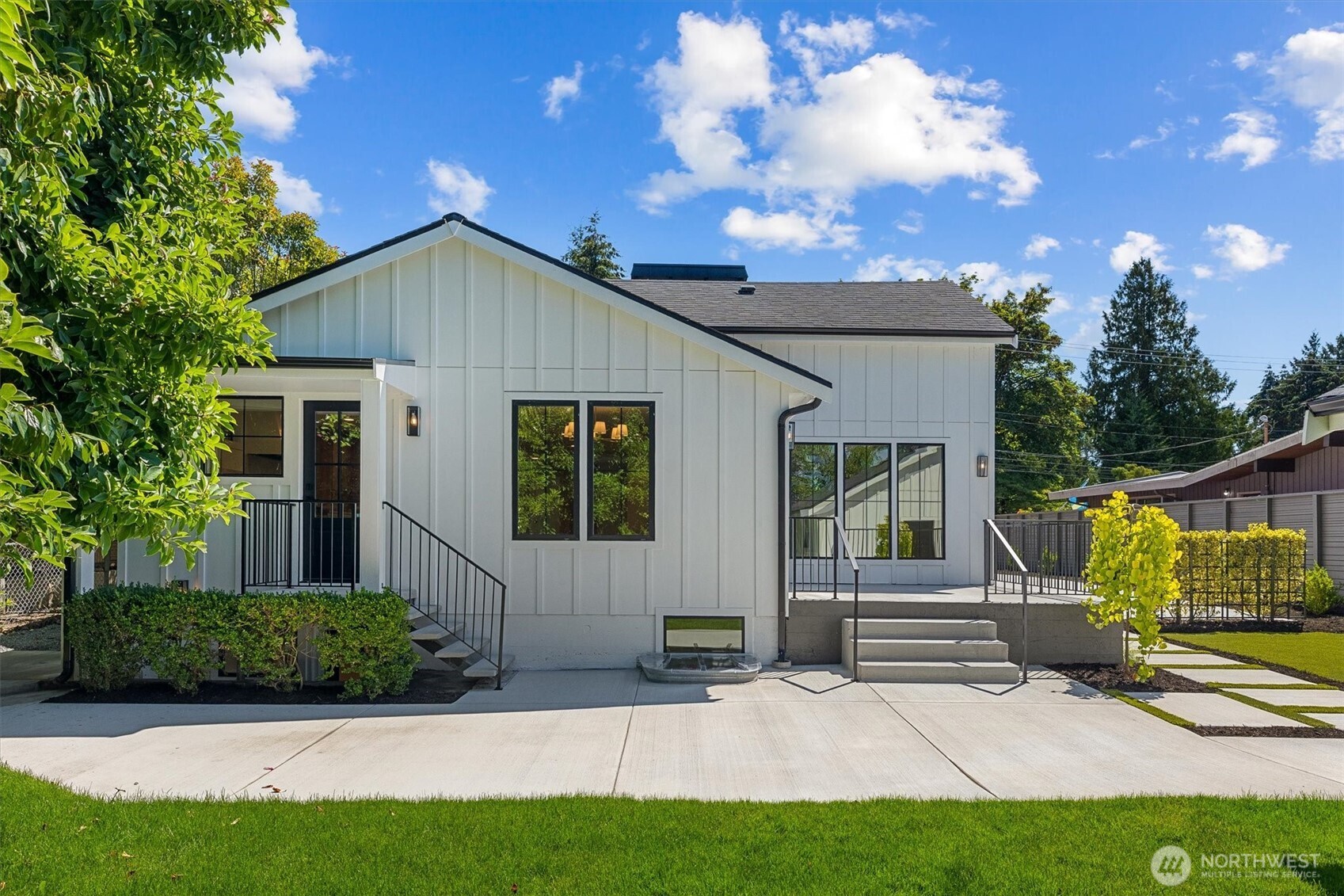 7743 Seward Park Avenue Property Photo 35