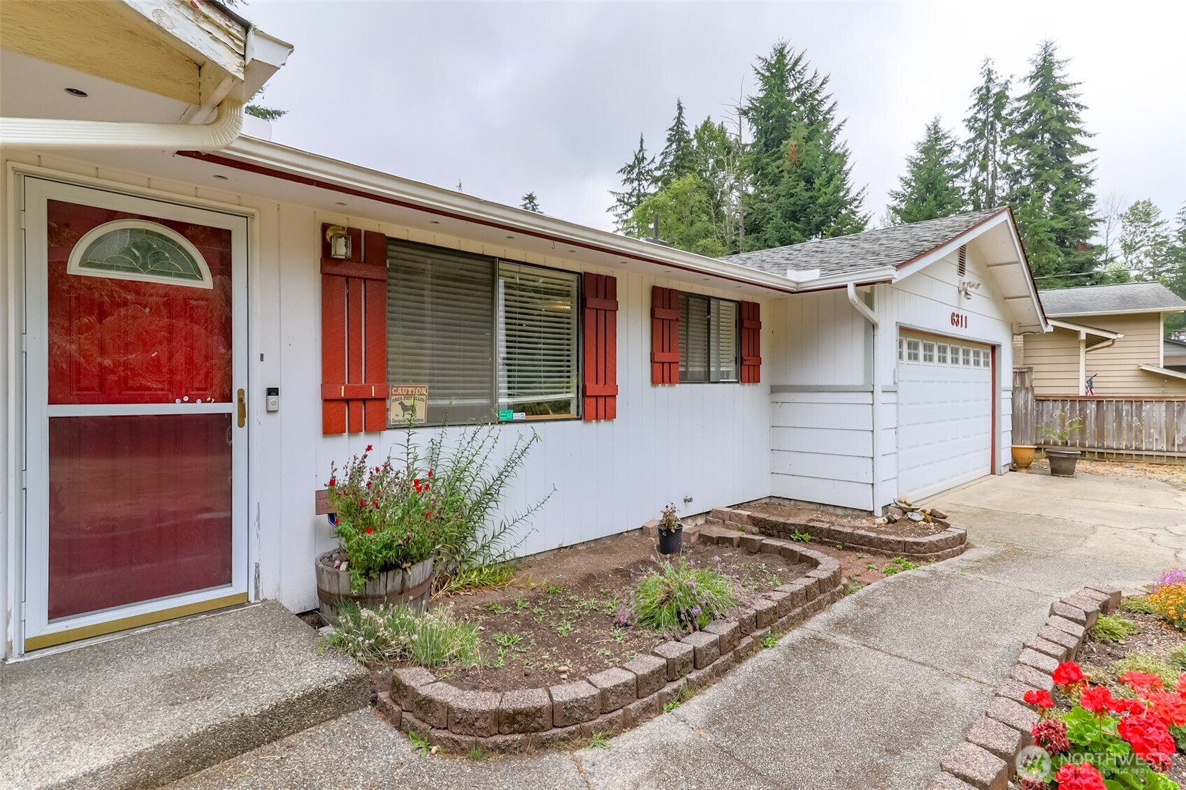 6311 144th St E Property Photo 5