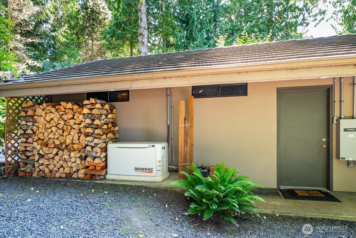 1385 E Ludlow Ridge Road Property Photo 20