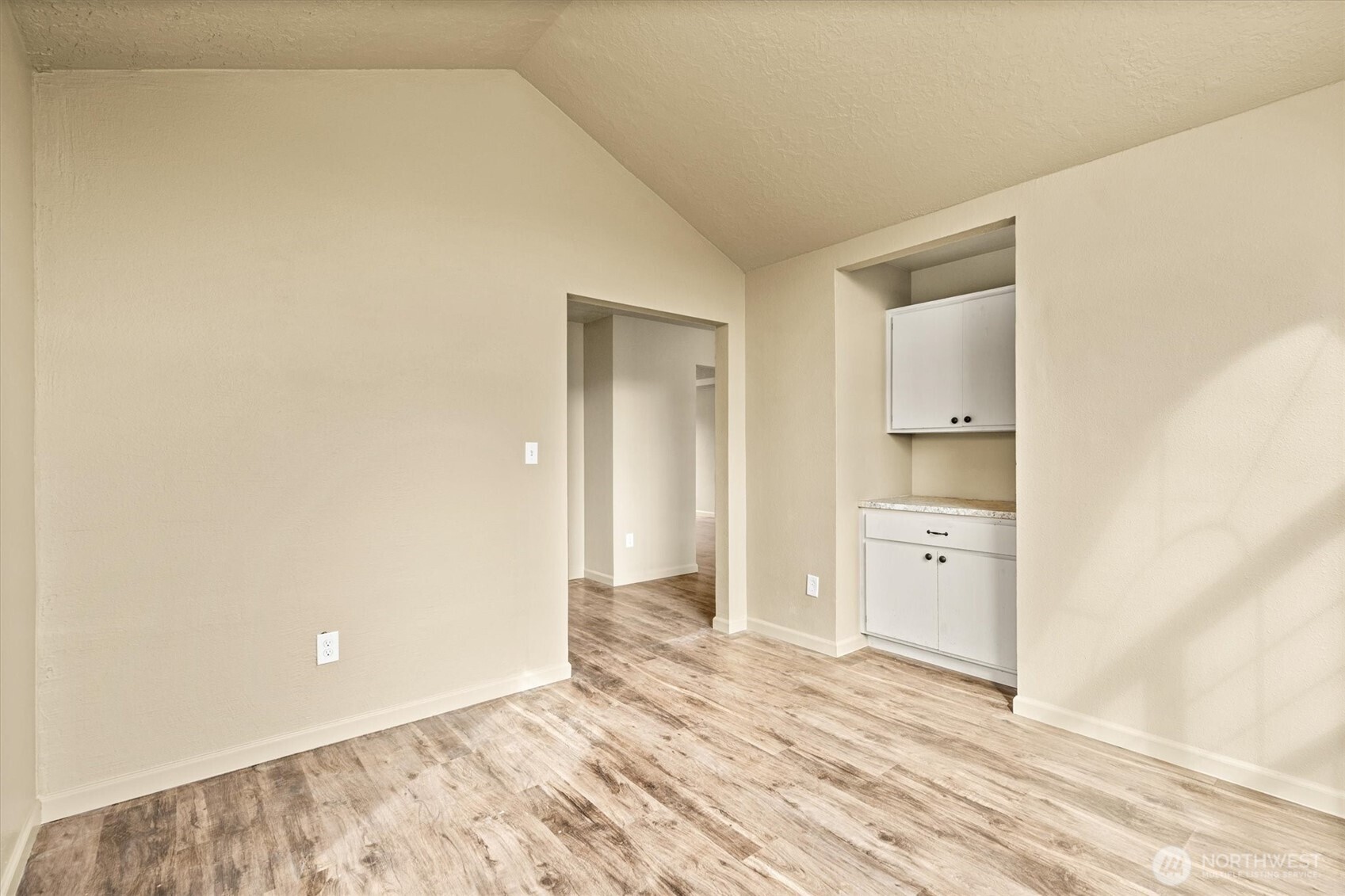 4657 Ohio Street Property Photo 17