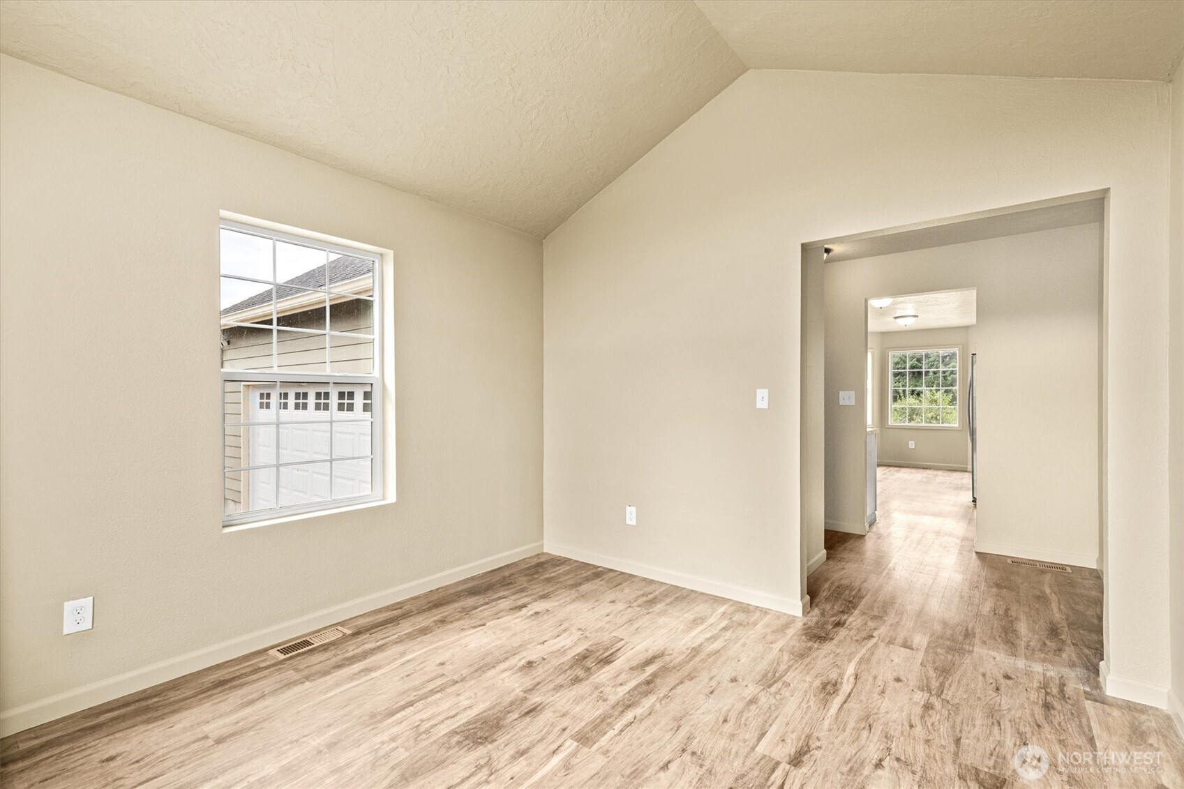 4657 Ohio Street Property Photo 18