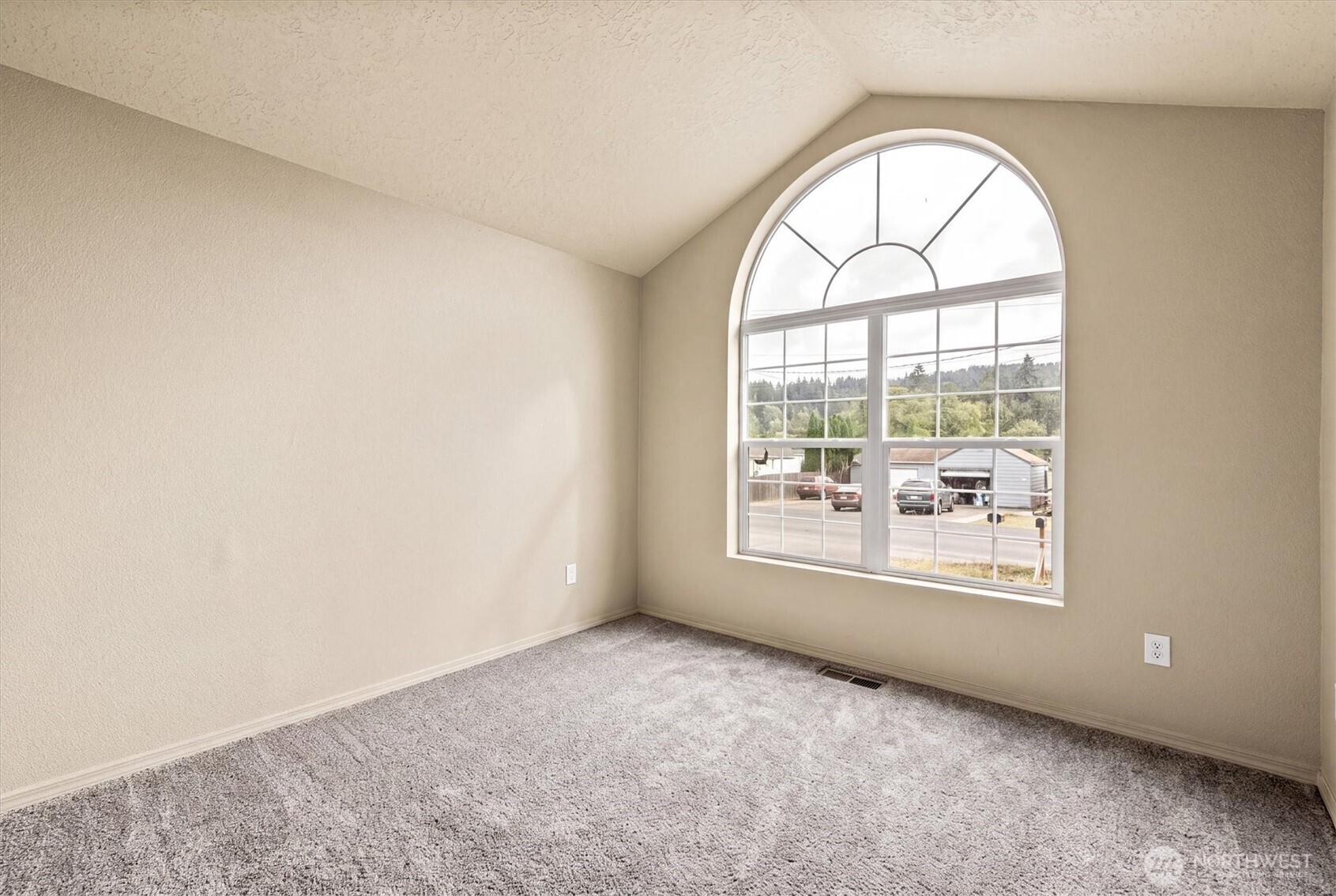 4657 Ohio Street Property Photo 19
