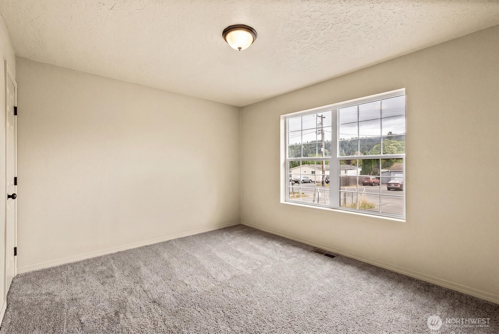 4657 Ohio Street Property Photo 25
