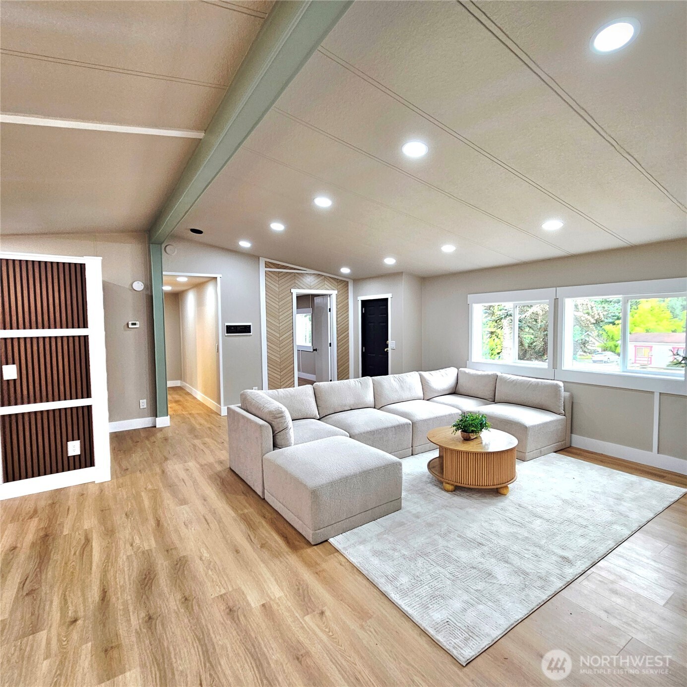 914 Nottingham Drive Property Photo 12