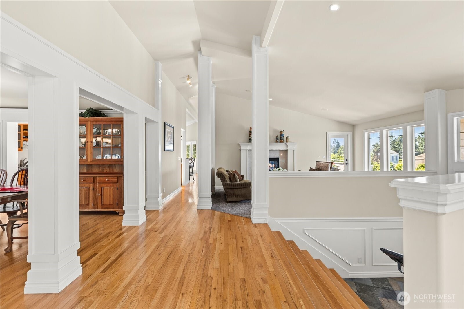 809 Driftwood Place Property Photo 6