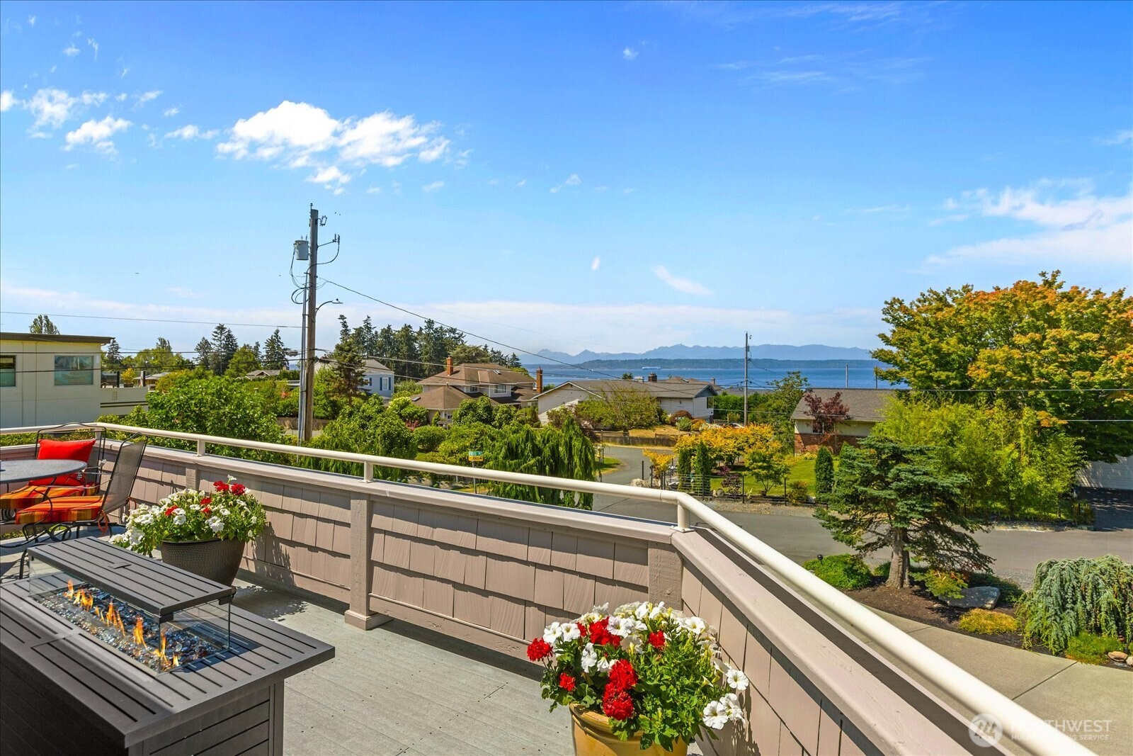 809 Driftwood Place Property Photo 14