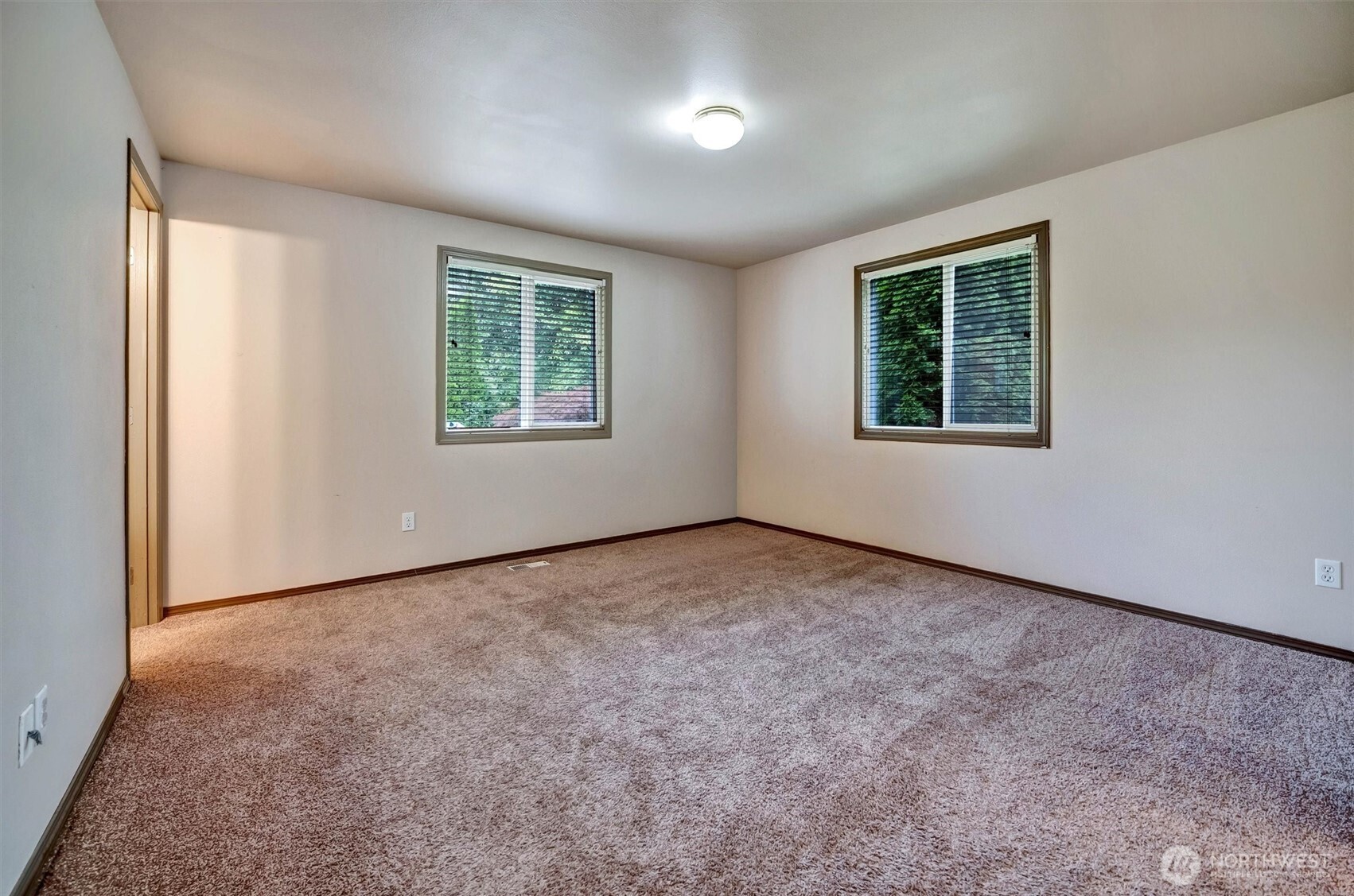 505 Hemming Way Property Photo 14