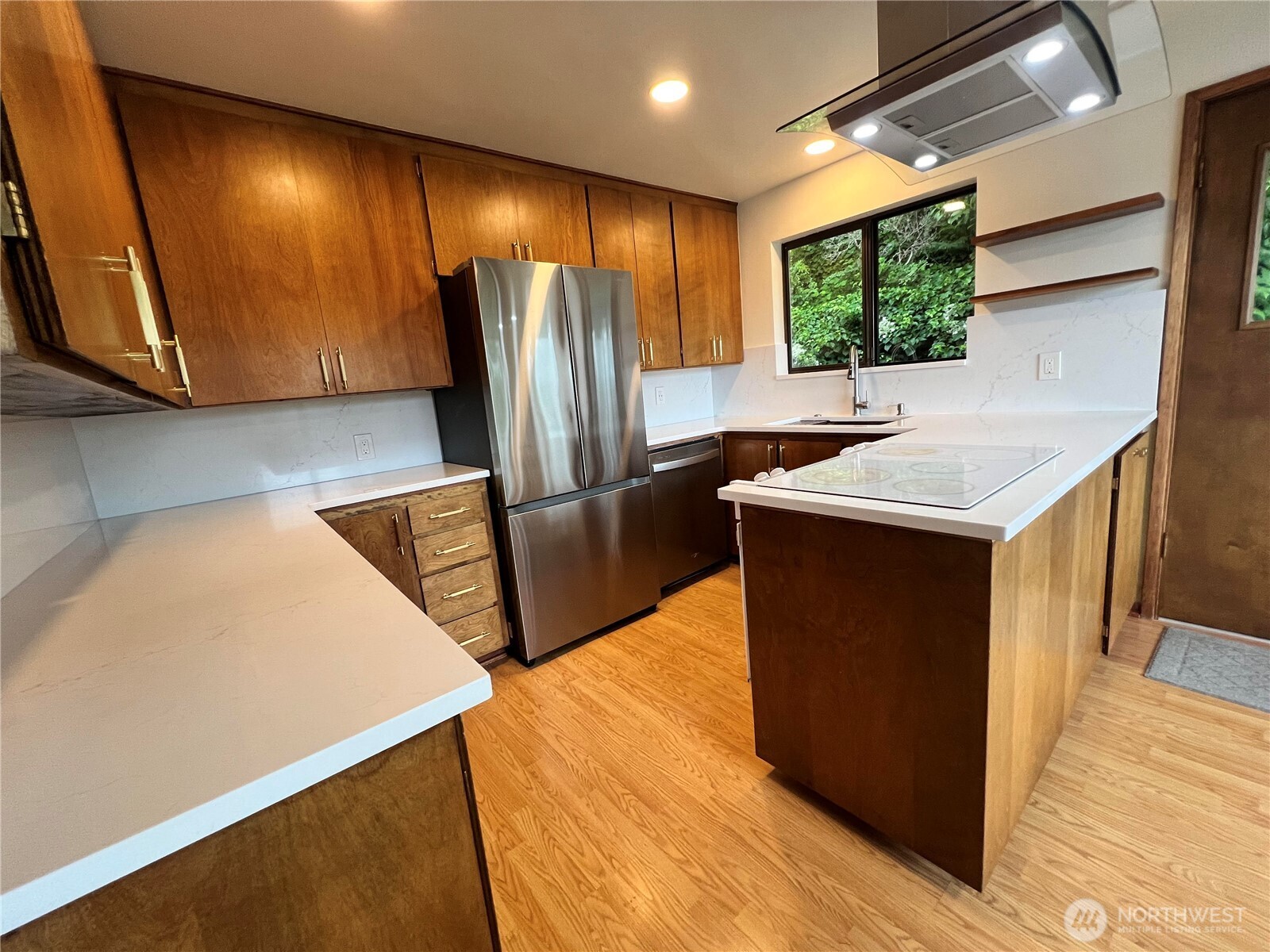 13740 42nd Avenue Property Photo 14