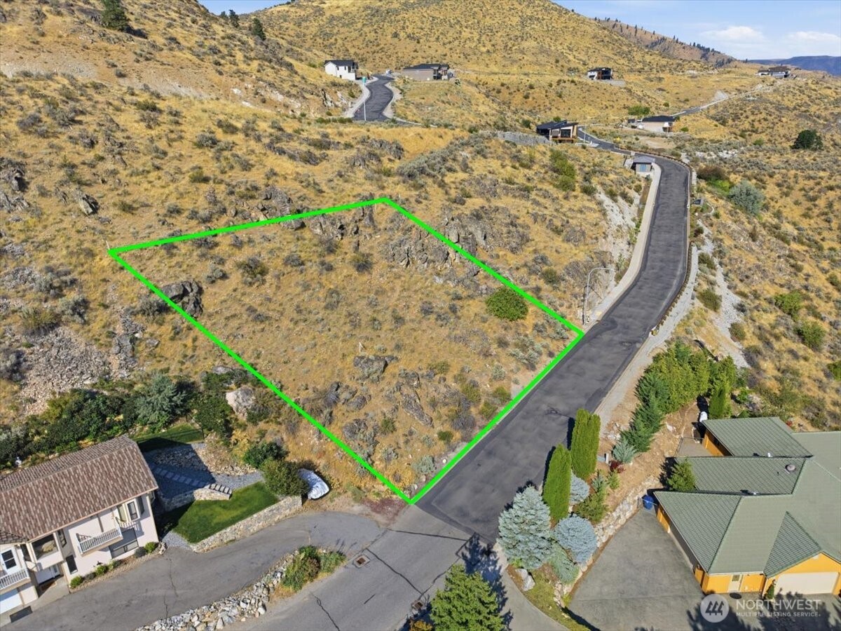 137 Long Drive Property Photo 1