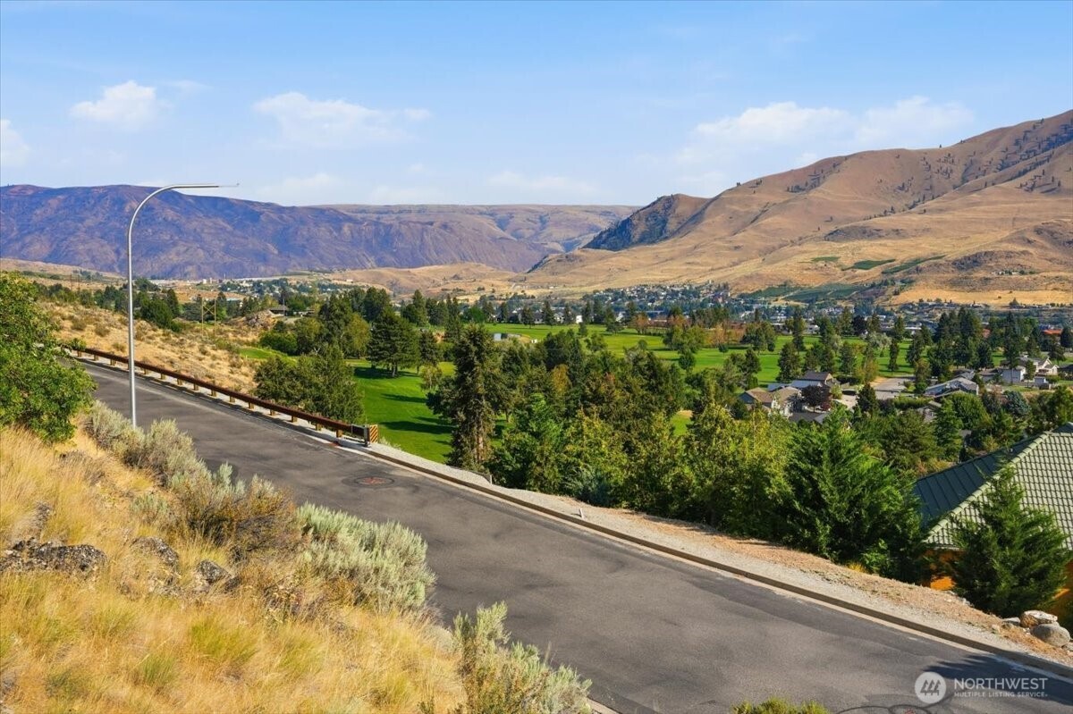 137 Long Drive Property Photo 10