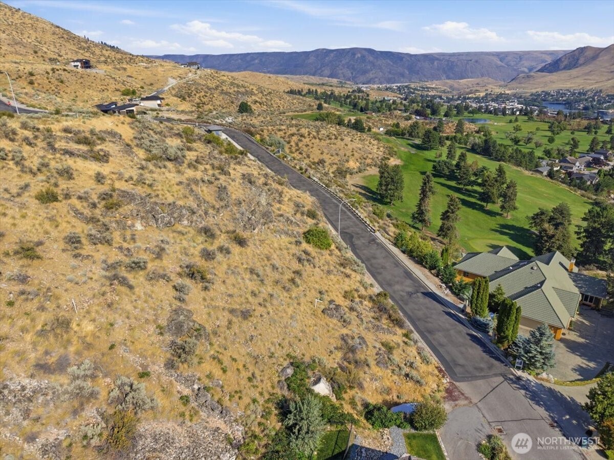 137 Long Drive Property Photo 12