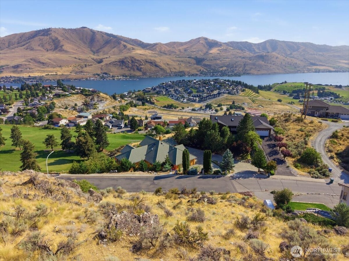 137 Long Drive Property Photo 13