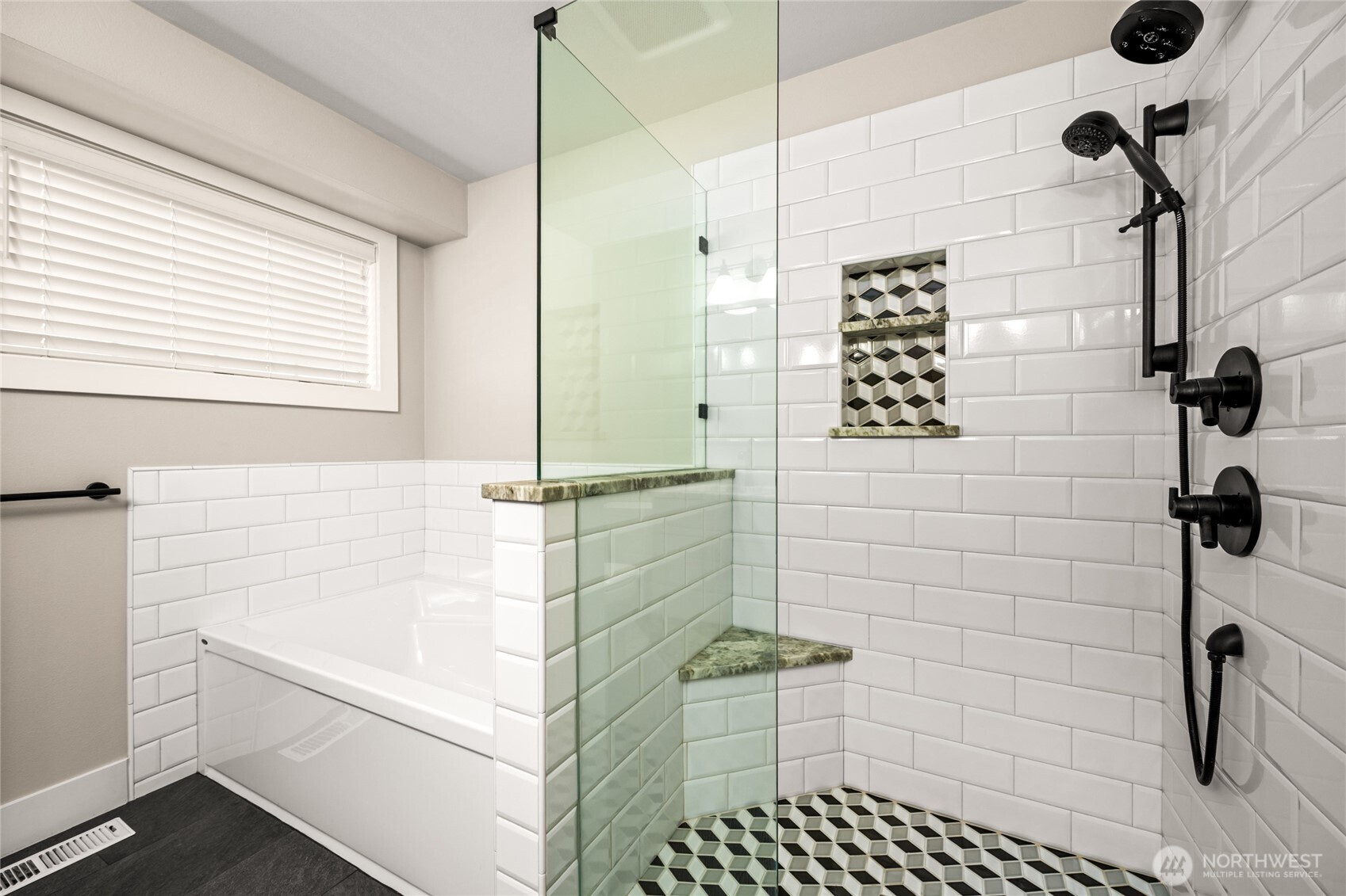 3408 F Avenue Property Photo 19