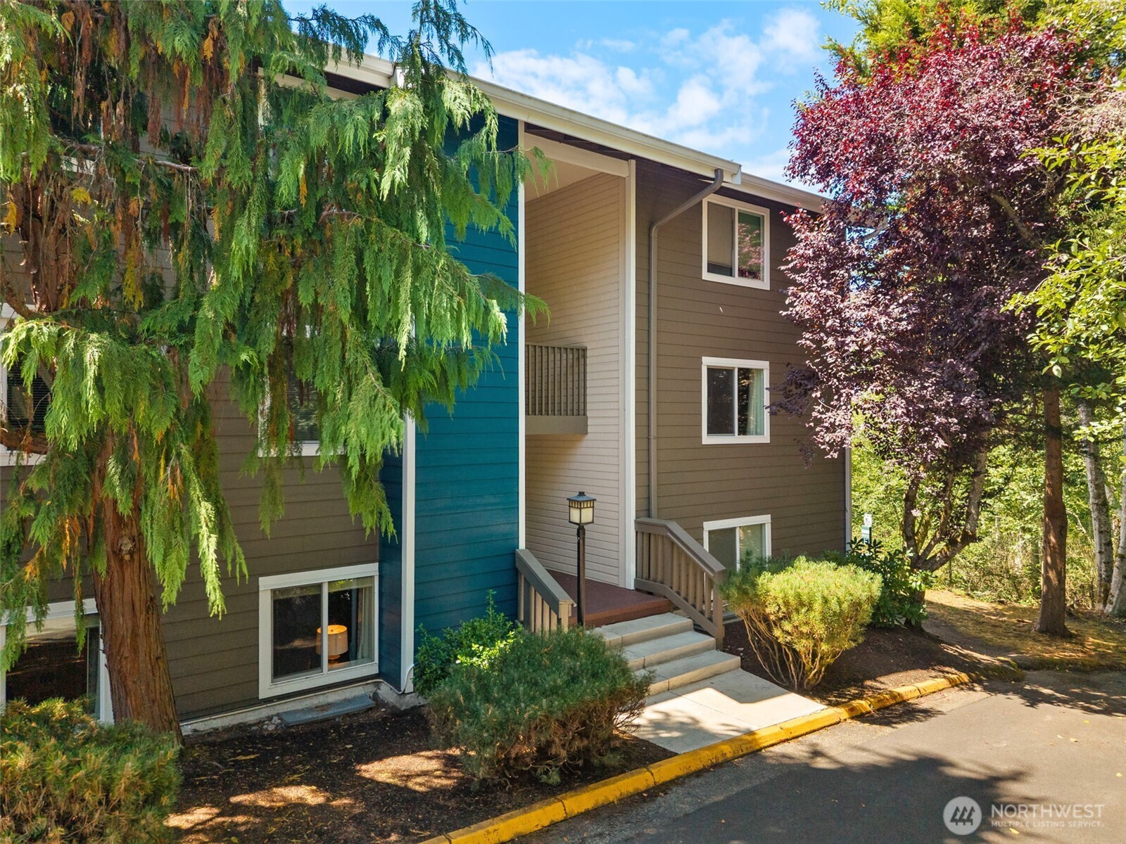 20198 Vikings Crest Loop 8-105 Property Photo 2
