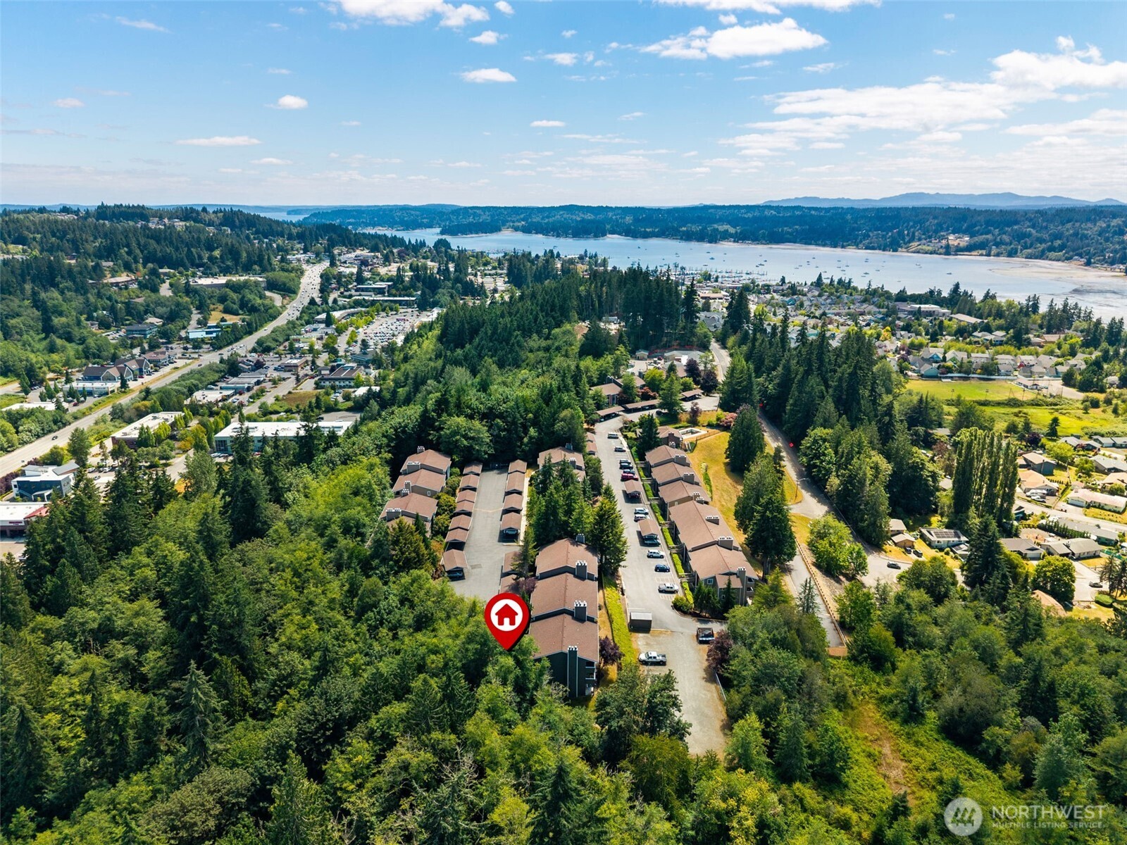 20198 Vikings Crest Loop 8-105 Property Photo 4