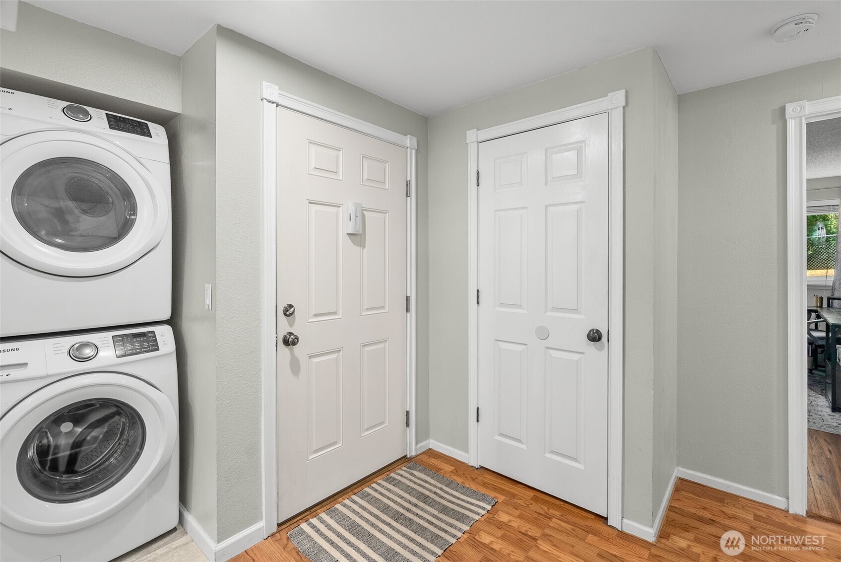 20198 Vikings Crest Loop 8-105 Property Photo 25