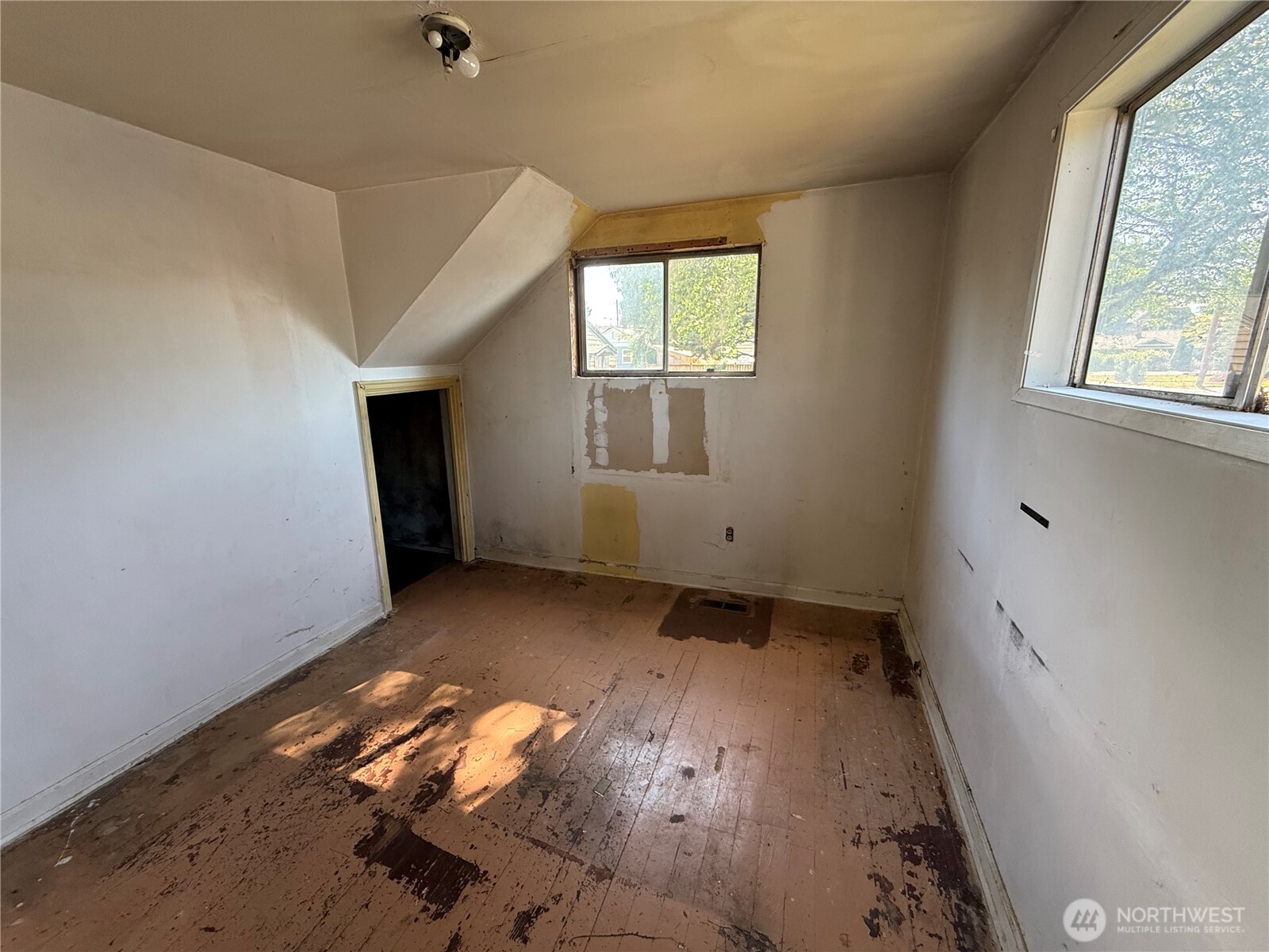 915 Greenleaf Avenue Property Photo 5