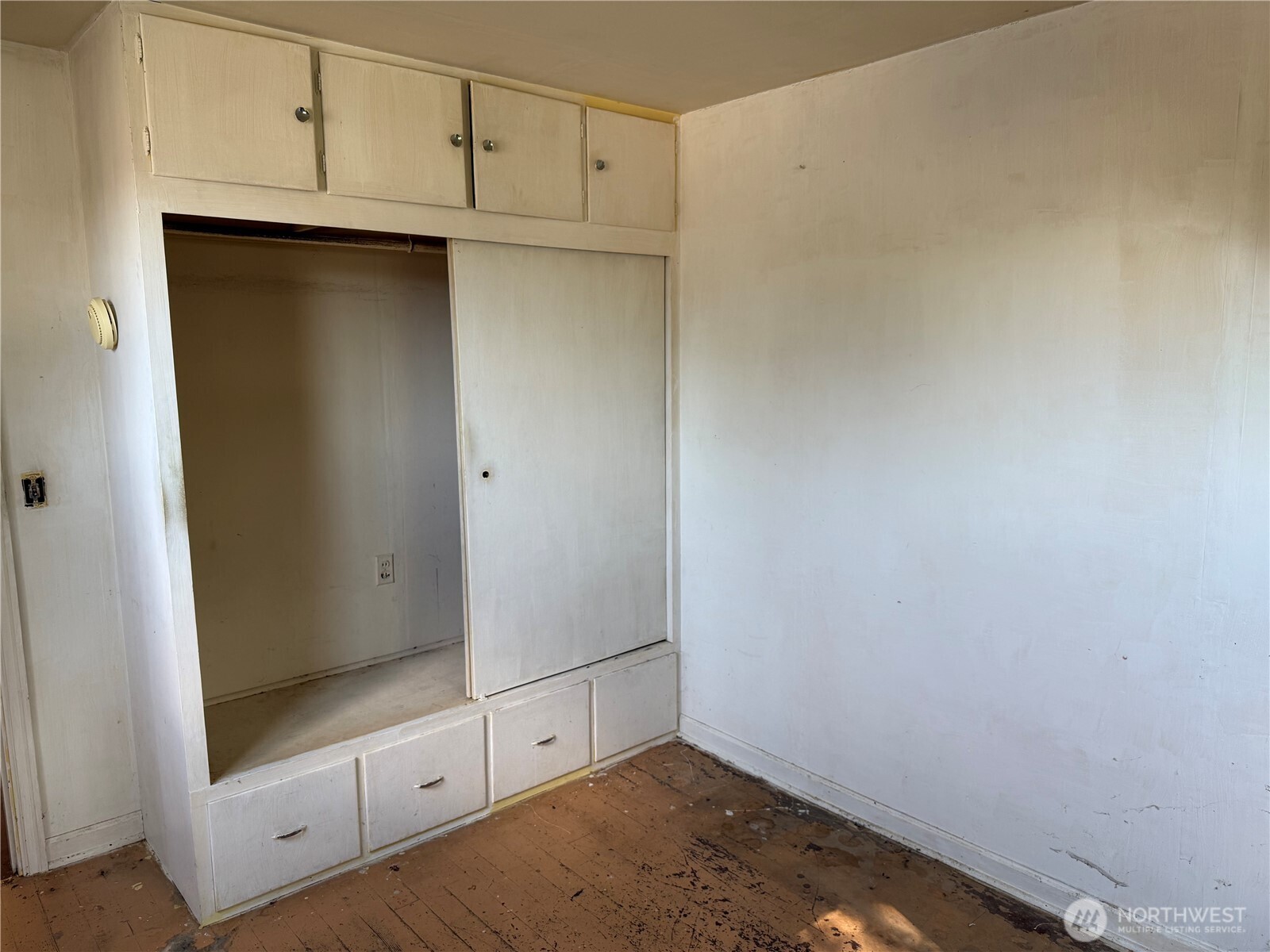 915 Greenleaf Avenue Property Photo 7
