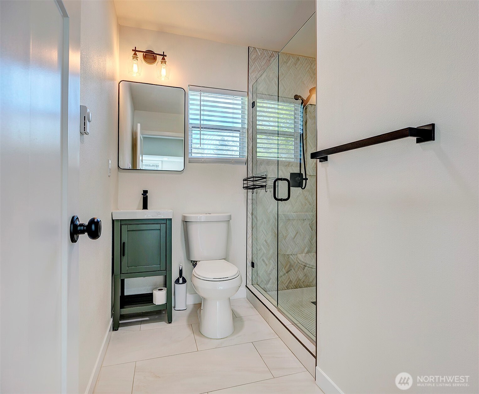 3806 35th Avenue Unit 1 Property Photo 10