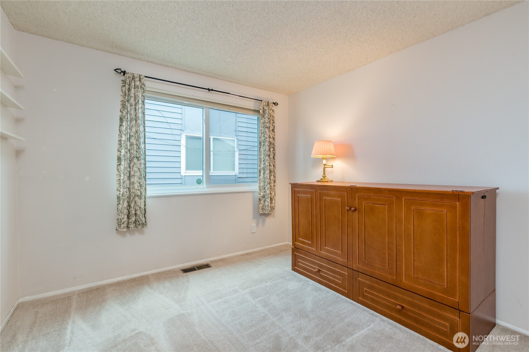 2555 Forest Ridge Drive Property Photo 18
