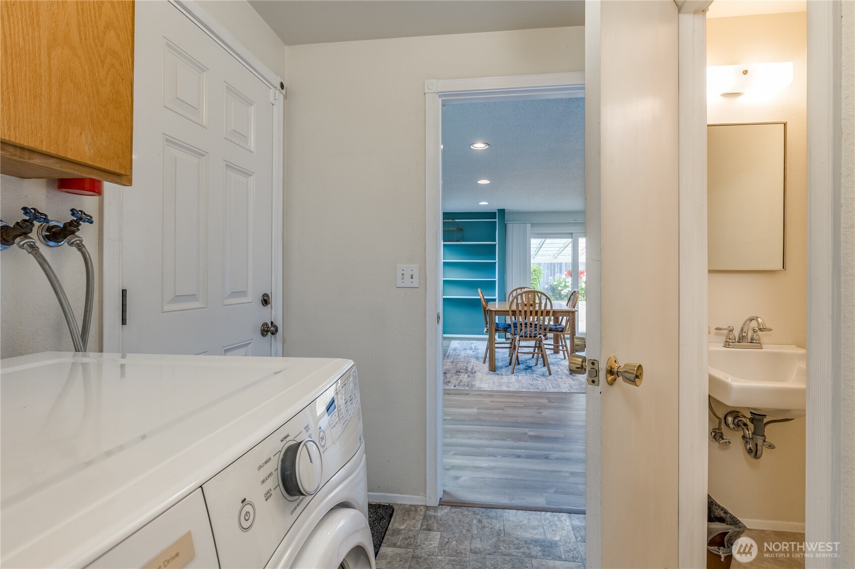 2555 Forest Ridge Drive Property Photo 21