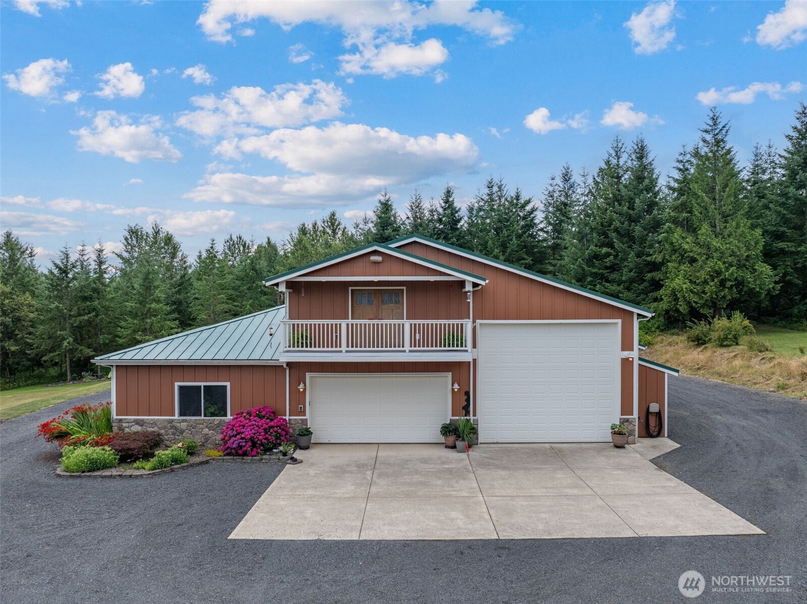 222 Volcano Lane Property Photo 2