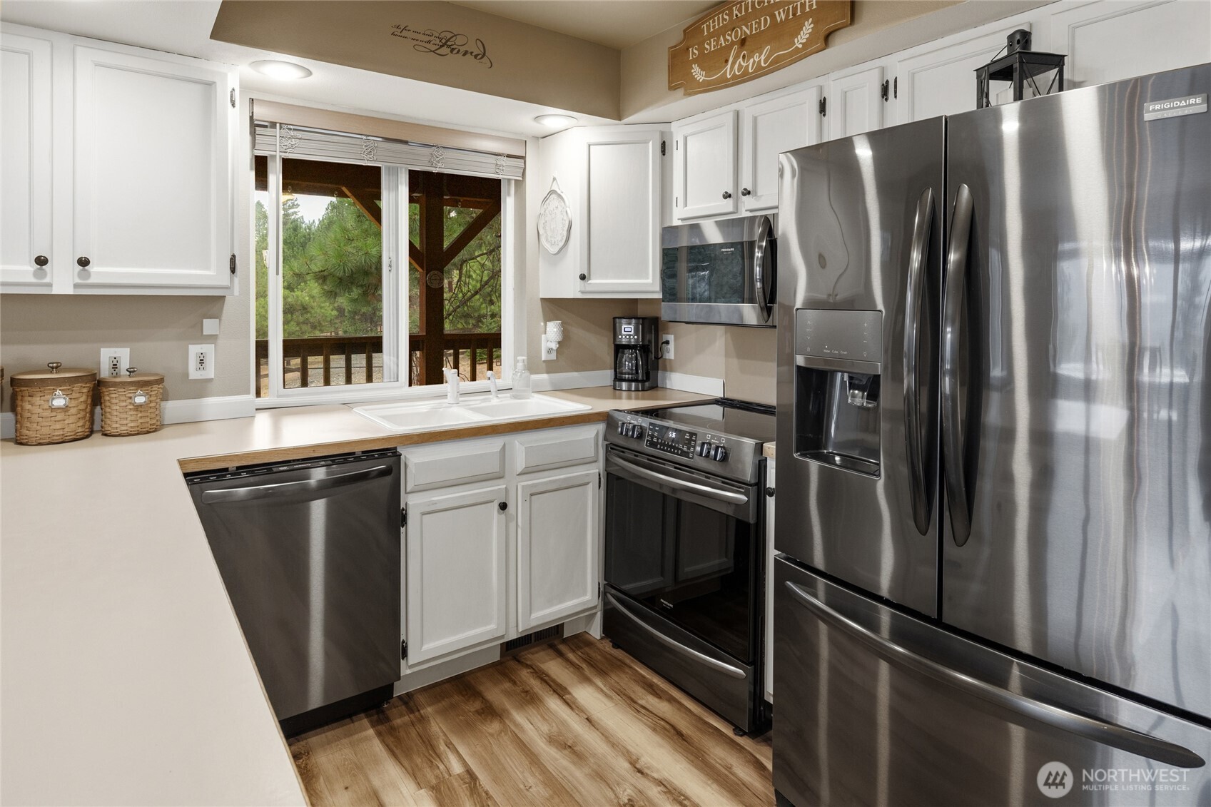 1150 White Road Property Photo 10