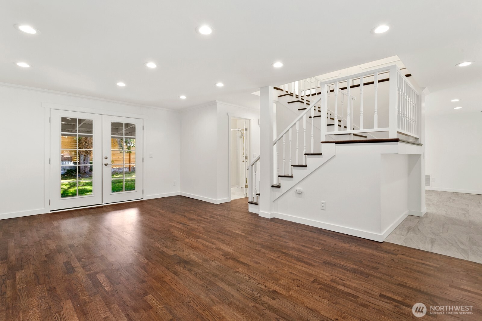 25926 13th Place Property Photo 3