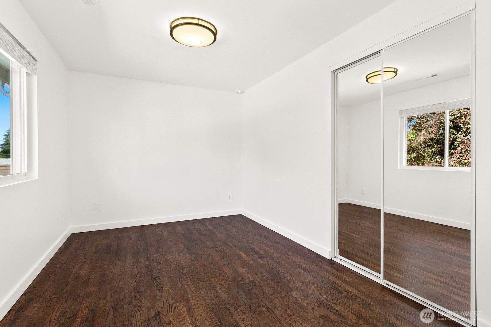 25926 13th Place Property Photo 13