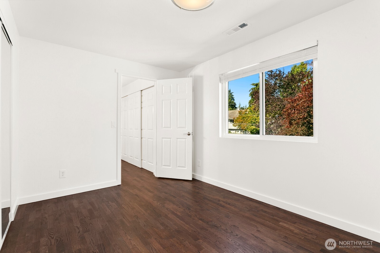 25926 13th Place Property Photo 14