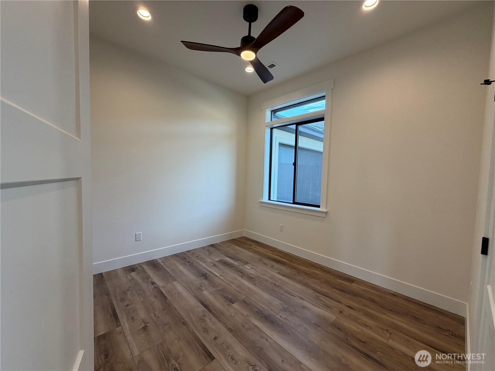 21 Loretta Lane Property Photo 4
