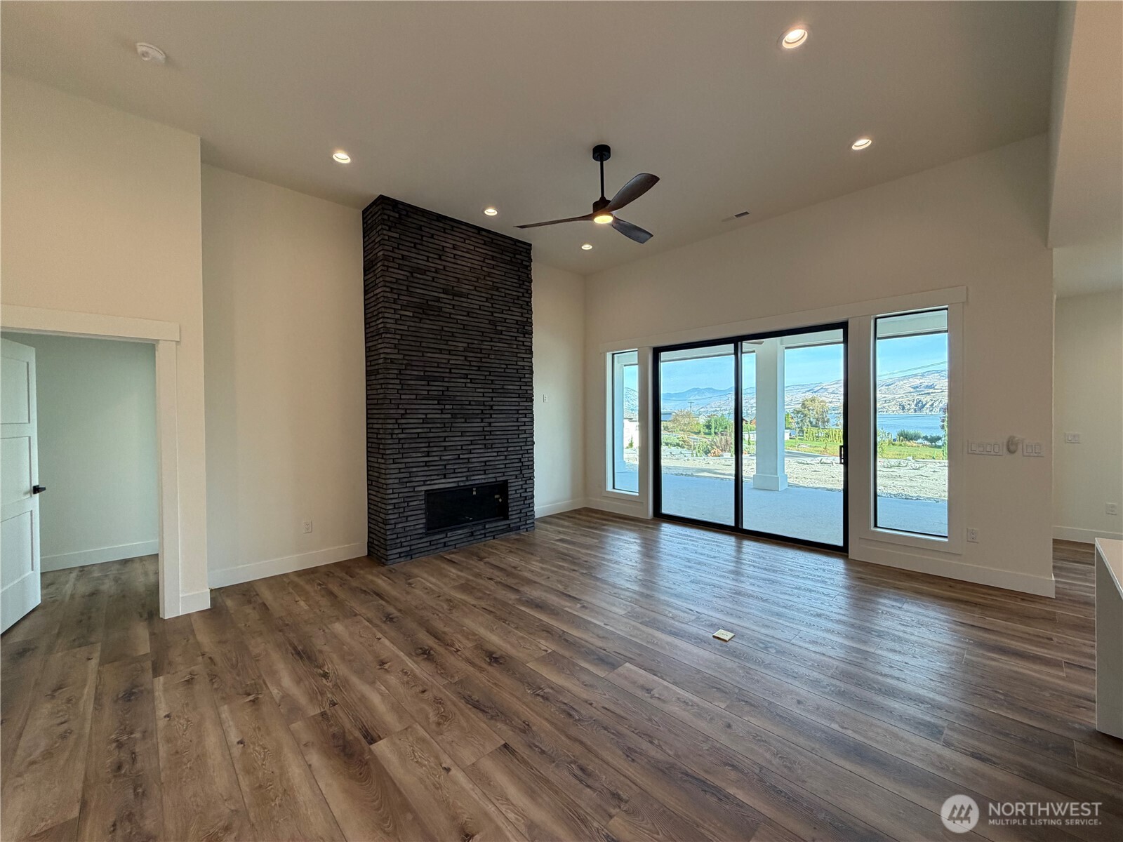 21 Loretta Lane Property Photo 7