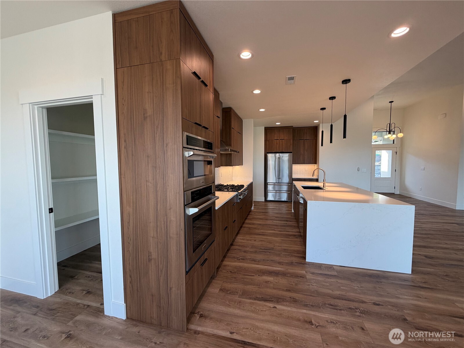 21 Loretta Lane Property Photo 10