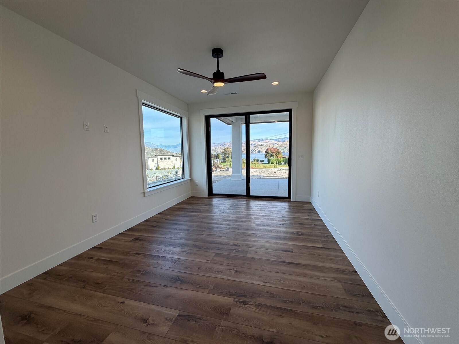 21 Loretta Lane Property Photo 12