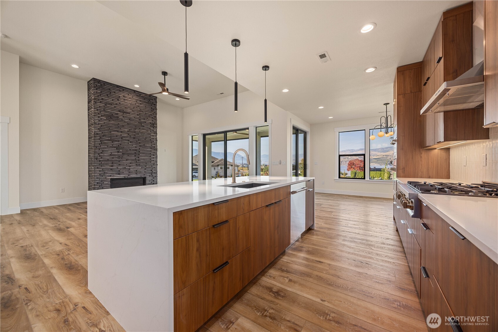 21 Loretta Lane Property Photo 12
