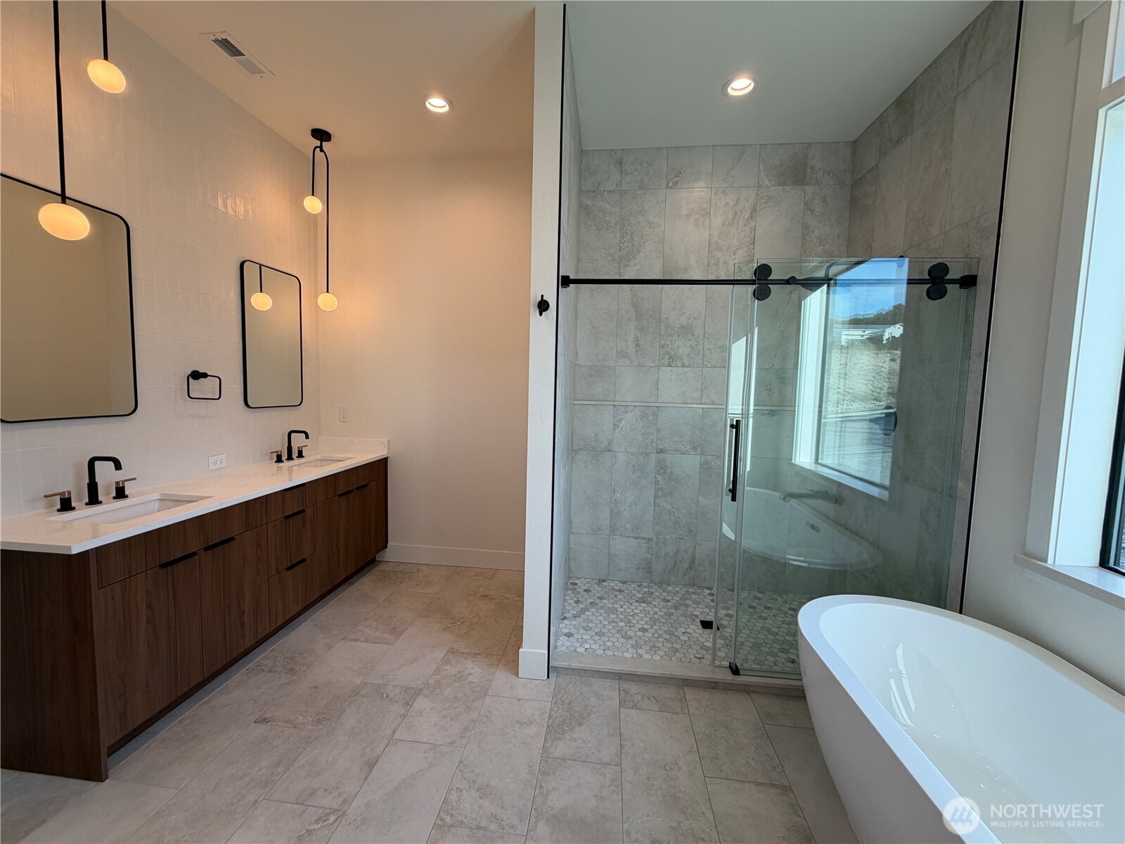 21 Loretta Lane Property Photo 14