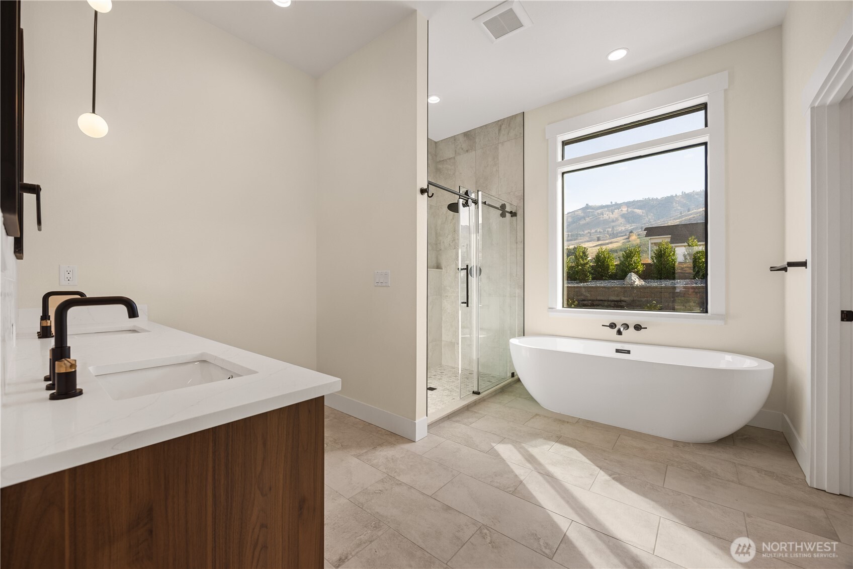 21 Loretta Lane Property Photo 18